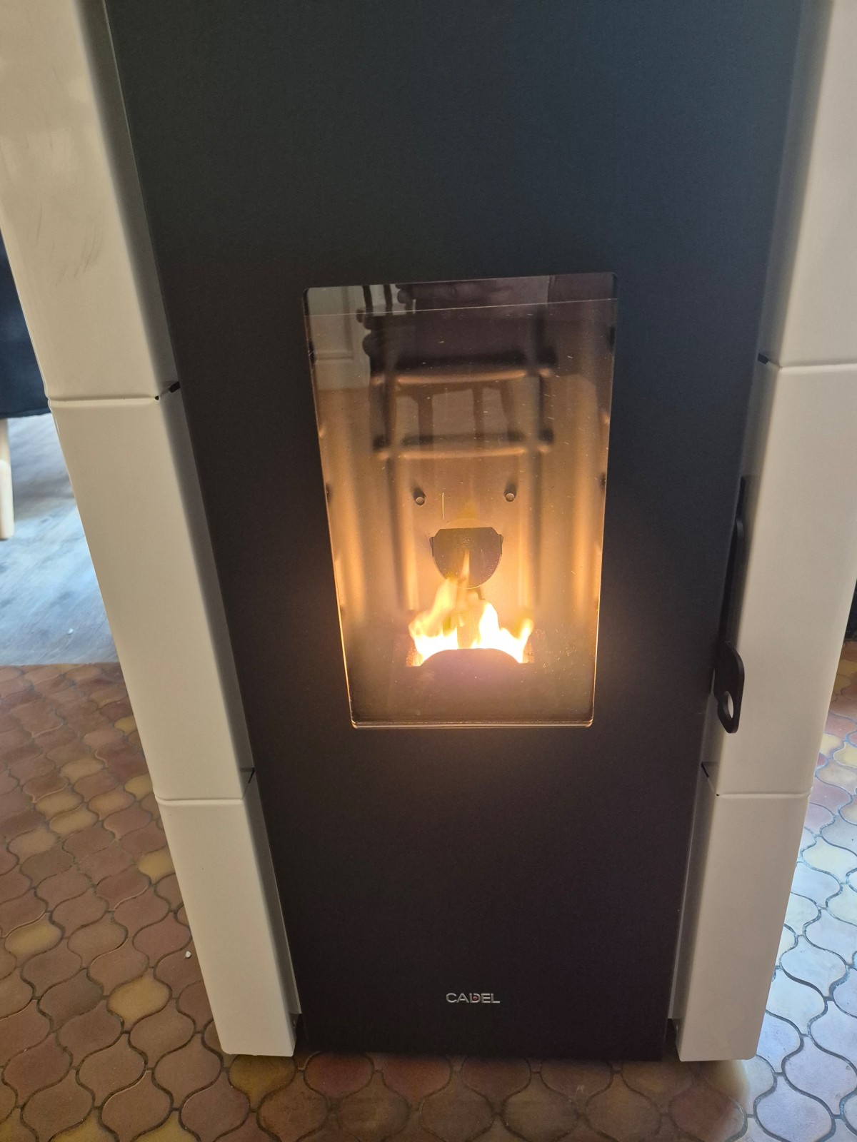 Vente et installation d’un poêle à granulés CADEL Cristal 9kw à Routot entre Pont-Audemer et Bourg-Achard