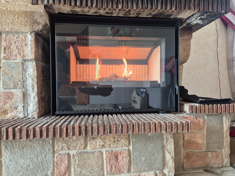 Vente et installation d’un insert à bois ARTENSE PARIOU 650 à Vatteville-la-rue entre Pont-Audemer et Yvetot