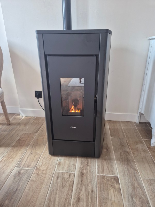 VENTE ET INSTALLATION D’UN POÊLE À GRANULÉS CADEL CRISTAL 7 À FLAMANVILLE ENTRE YVETOT ET YERVILLE