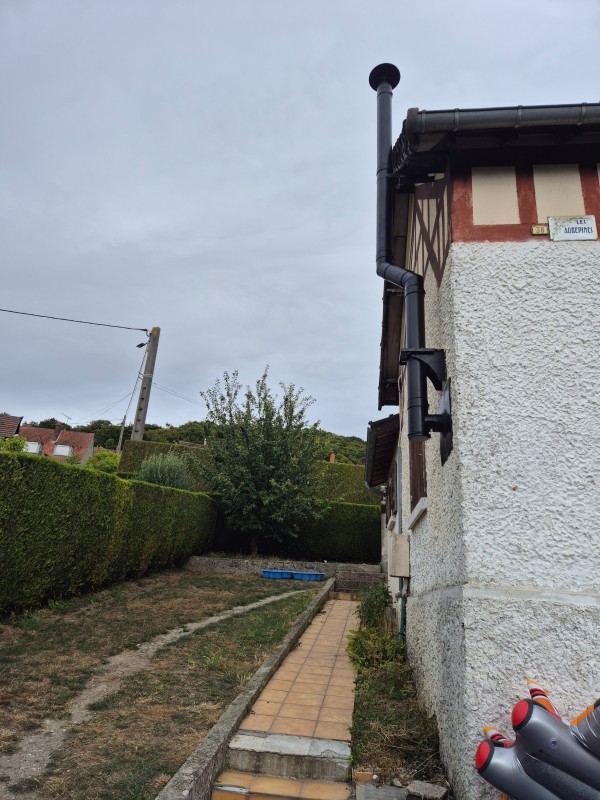 Vente et installation d’un poêle à granulés CADEL CRISTAL 7kw anthracite à Le Trait entre Yvetot et Rouen.