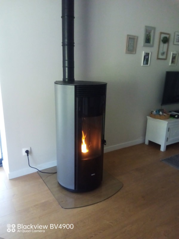 Vente et installation d’un poêle à granulés Cadel Spin plus 9 à Hénouville entre Canteleu et Duclair